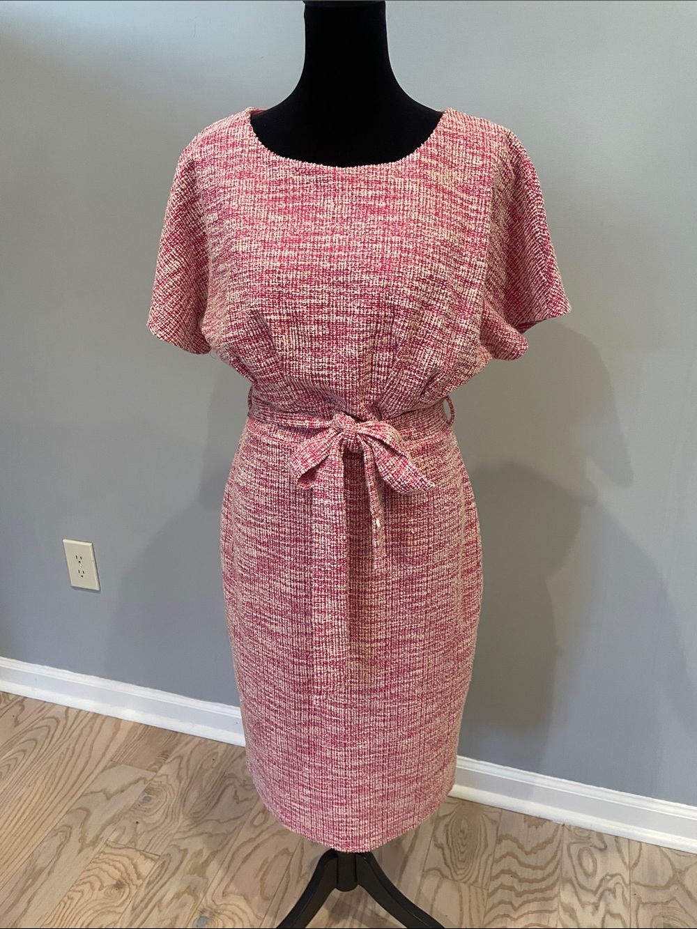 Pink Tweed Tie-Waist Sheath Dress medium like new